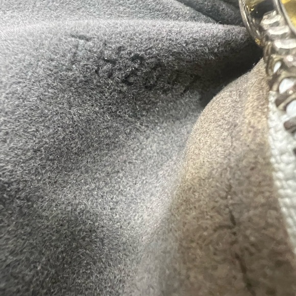 Louis Vuitton Hobo Mahina Leather Bag - Picture 14 of 16